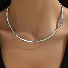 Minimalist Metal Collar for Women - Elegant and Versatile Necklace