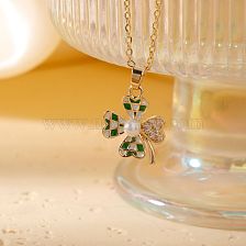 Fashionable zircon four-leaf clover necklace with colorful pendant.