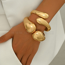 Elegant Zinc Alloy Water Drop Bracelet Fashion Accessory for Christmas